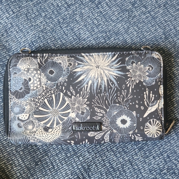 Sakroots Black and White Floral Wallet - Picture 2 of 5
